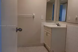 5950 Del Lago Cir, Sunrise, FL 33313 - Photo 8