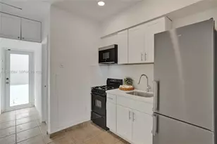 2160 Bay Dr, Miami Beach, FL 33141 - Photo 18