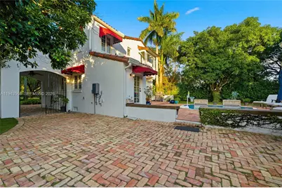 1302 Alhambra Cir, Coral Gables, FL 33134 - Photo 4
