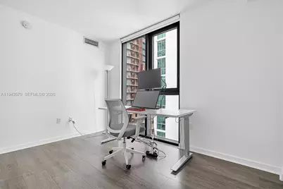 31 SE 6th St #2008, Miami, FL 33131 - Photo 10