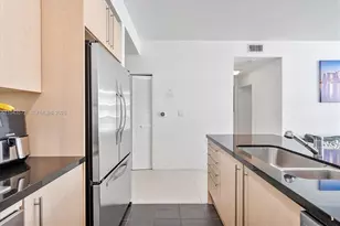 79 SW 12th St, Miami, FL 33130 - Photo 8