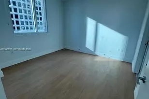 500 Brickell Ave, Miami, FL 33131 - Photo 20