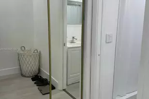 330 SE 2nd St, Hallandale Beach, FL 33009 - Photo 8