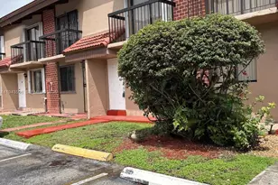 1921 SW 107th Ave, Miami, FL 33165 - Photo 4