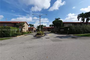 1921 SW 107th Ave, Miami, FL 33165 - Photo 2