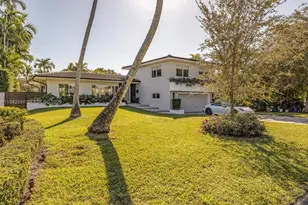 1226 NE 100th St, Miami Shores, FL 33138 - Photo 2