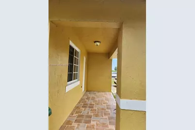 18303 SW 139th Pl, Miami, FL 33177 - Photo 2