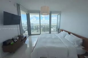 488 NE 18th St, Miami, FL 33132 - Photo 12