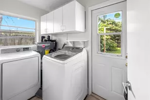 81 NE 47th St, Oakland Park, FL 33334 - Photo 18