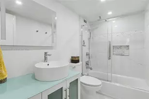 211 S Ocean Dr, Hollywood, FL 33019 - Photo 14