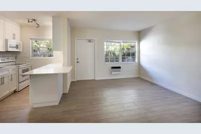 6511 Santona St #C18, Coral Gables, FL 33146 - Photo 4