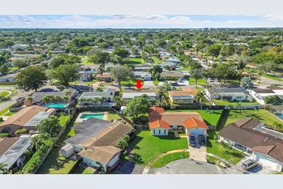 11121 NW 19th St, Pembroke Pines, FL 33026 - Photo 30