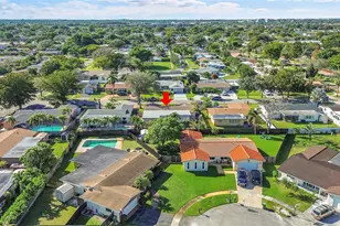 11121 NW 19th St, Pembroke Pines, FL 33026 - Photo 30