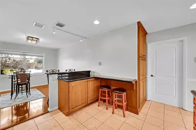 11121 NW 19th St, Pembroke Pines, FL 33026 - Photo 8
