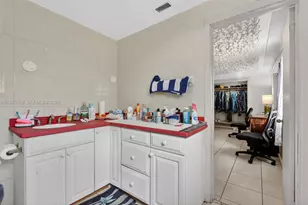 890 NW 35th Ave, Lauderhill, FL 33311 - Photo 18