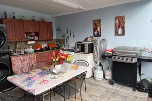 4211 W 10th Ln, Hialeah, FL 33012 - Photo 12
