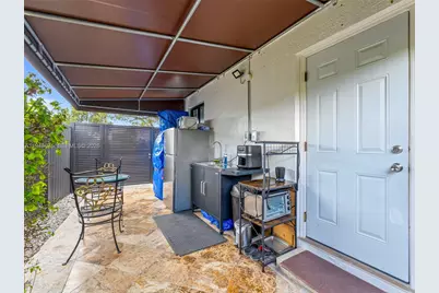 11415 SW 56th St, Miami, FL 33165 - Photo 8