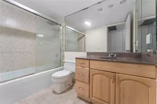 3731 N Country Club Dr, Aventura, FL 33180 - Photo 12