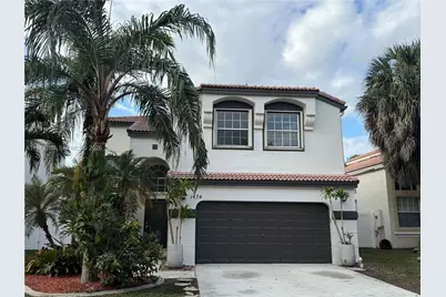 1474 NW 153rd Ln, Pembroke Pines, FL 33028 - Photo 2