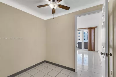 8050 NW 8th St #305, Miami, FL 33126 - Photo 8