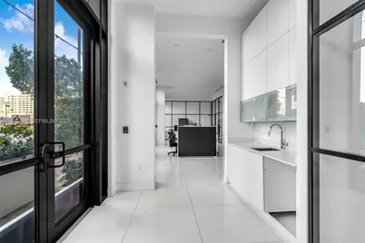 700 SW 1st St, Miami, FL 33130 - Photo 14