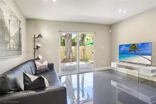 1035 NW 48th St, Miami, FL 33127 - Photo 24