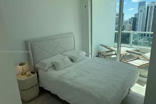 41 SE 5th St, Miami, FL 33131 - Photo 2