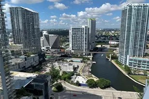 41 SE 5th St, Miami, FL 33131 - Photo 44