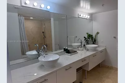 41 SE 5th St #2010, Miami, FL 33131 - Photo 24