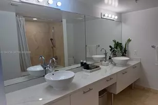 41 SE 5th St, Miami, FL 33131 - Photo 24