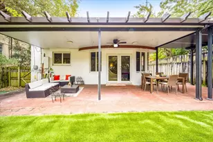 321 SW 19th Rd, Miami, FL 33129 - Photo 2