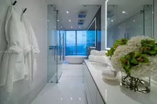 300 Biscayne Blvd Way, Miami, FL 33131 - Photo 2