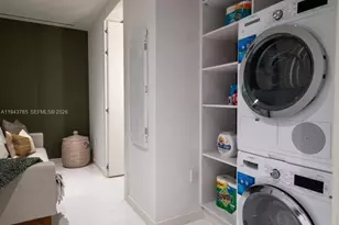 300 Biscayne Blvd Way, Miami, FL 33131 - Photo 52