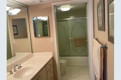 2625 Collins Ave #301, Miami Beach, FL 33140 - Photo 32