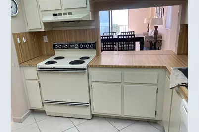 2625 Collins Ave #301, Miami Beach, FL 33140 - Photo 22