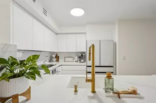 19701 E Country Club Dr, Aventura, FL 33180 - Photo 10