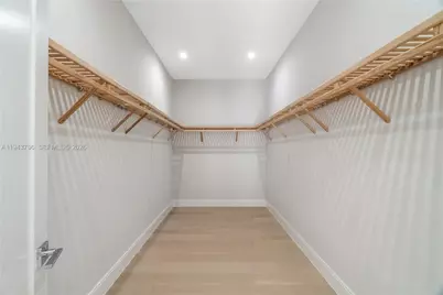 8091 NW 48th Ter, Doral, FL 33166 - Photo 24