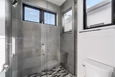 8091 NW 48th Ter, Doral, FL 33166 - Photo 36