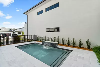 8091 NW 48th Ter, Doral, FL 33166 - Photo 4