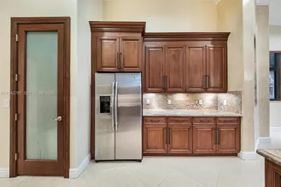 14781 S River Dr, Miami, FL 33167 - Photo 24