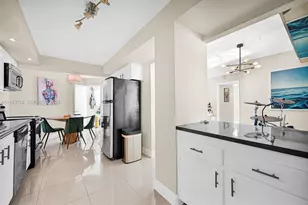 7135 Collins Ave, Miami Beach, FL 33141 - Photo 12