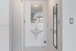 690 SW 1st Ct, Miami, FL 33130 - Photo 12