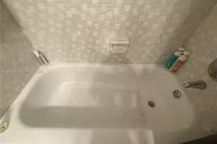 121 Gate Rd, Hollywood, FL 33024 - Photo 14