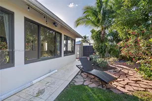 371 SE 3rd St, Pompano Beach, FL 33060 - Photo 24