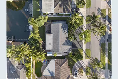 371 SE 3rd St, Pompano Beach, FL 33060 - Photo 6