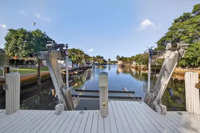 371 SE 3rd St, Pompano Beach, FL 33060 - Photo 1