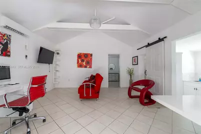 947 NE Ne 149, North Miami, FL 33160 - Photo 12