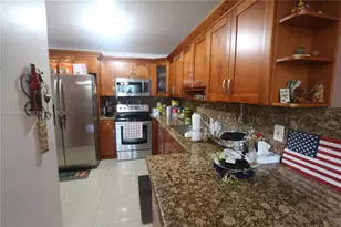 6940 NW Miami Gardens Dr, Hialeah, FL 33015 - Photo 4