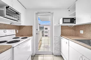 2475 NW 16th St Rd, Miami, FL 33125 - Photo 18