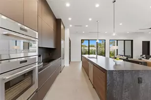 301 NE 27th Dr, Wilton Manors, FL 33334 - Photo 6